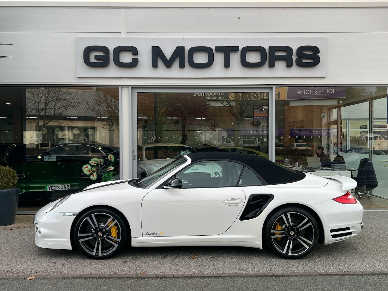 Used Porsche 911 2011 for sale - 76370135: Photo 11