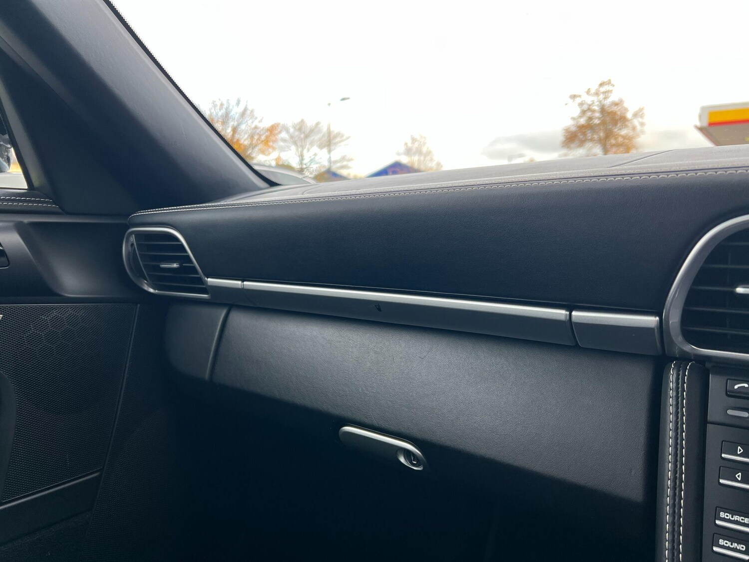 Used Porsche 911 2011 for sale - 76370135: Photo 37