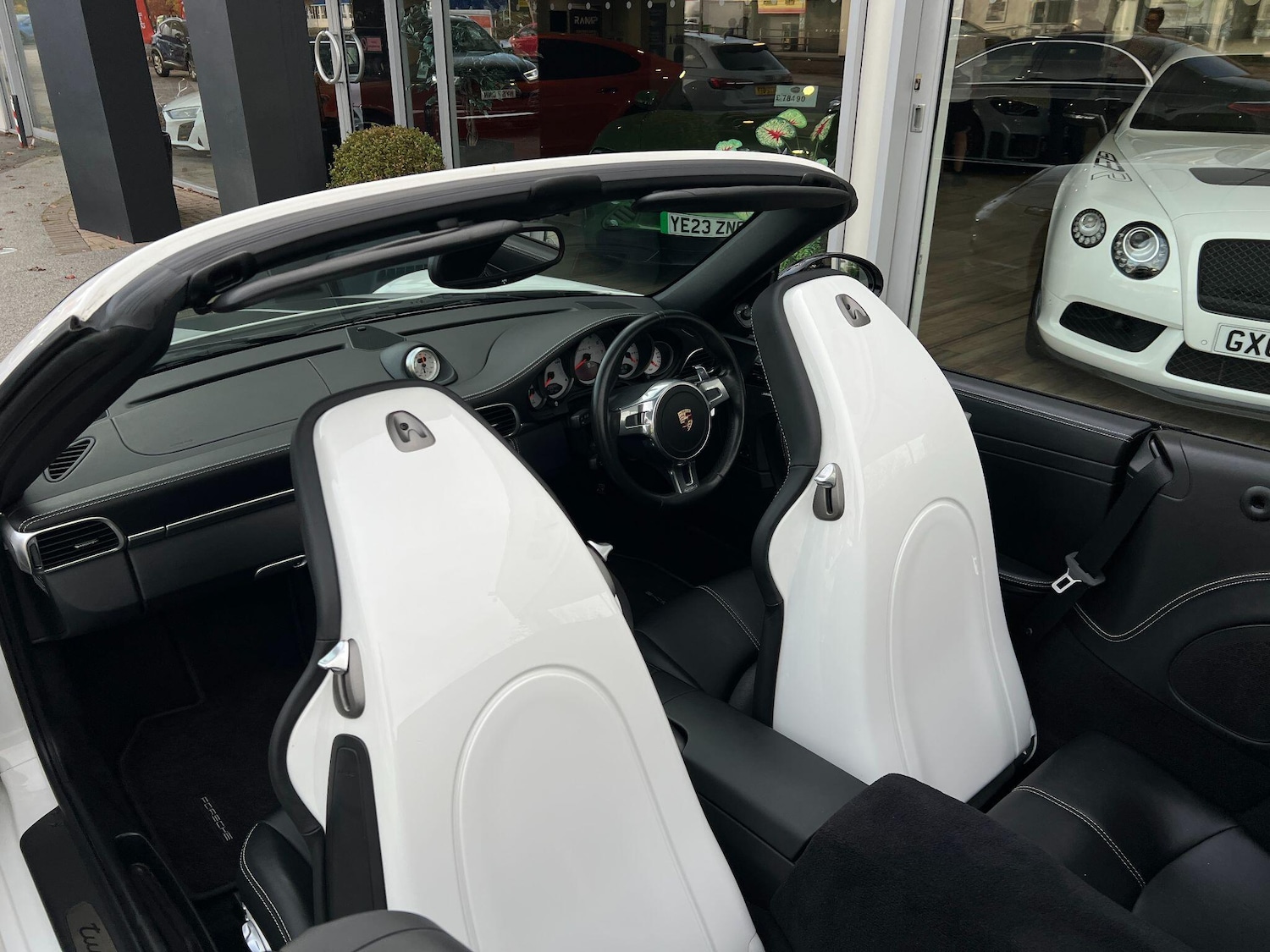 Used Porsche 911 2011 for sale - 76370135: Photo 55