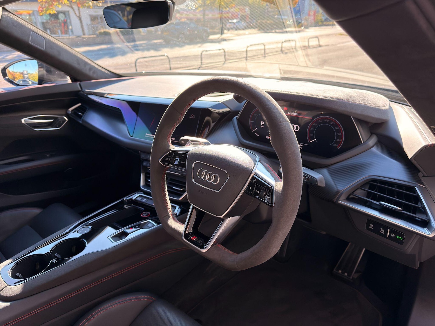 Used Audi RS e-tron GT 2023 for sale - 76042170: Photo 15