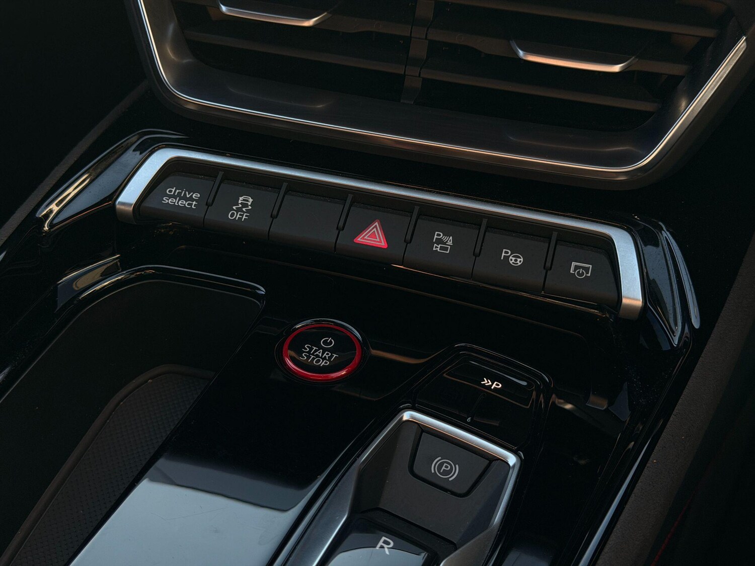 Used Audi RS e-tron GT 2023 for sale - 76042170: Photo 39