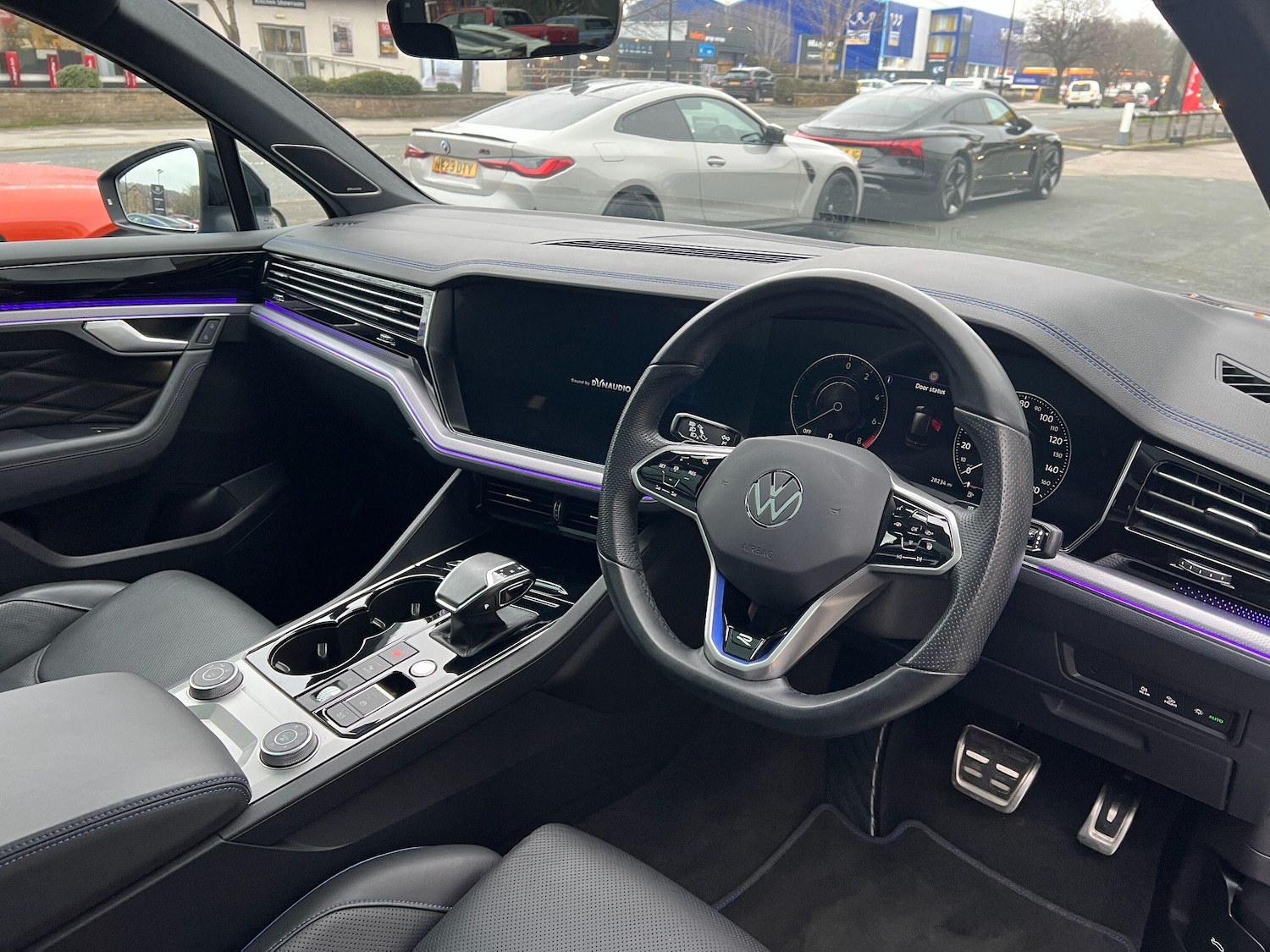 Used Volkswagen Touareg 2023 for sale - 77039855: Photo 12