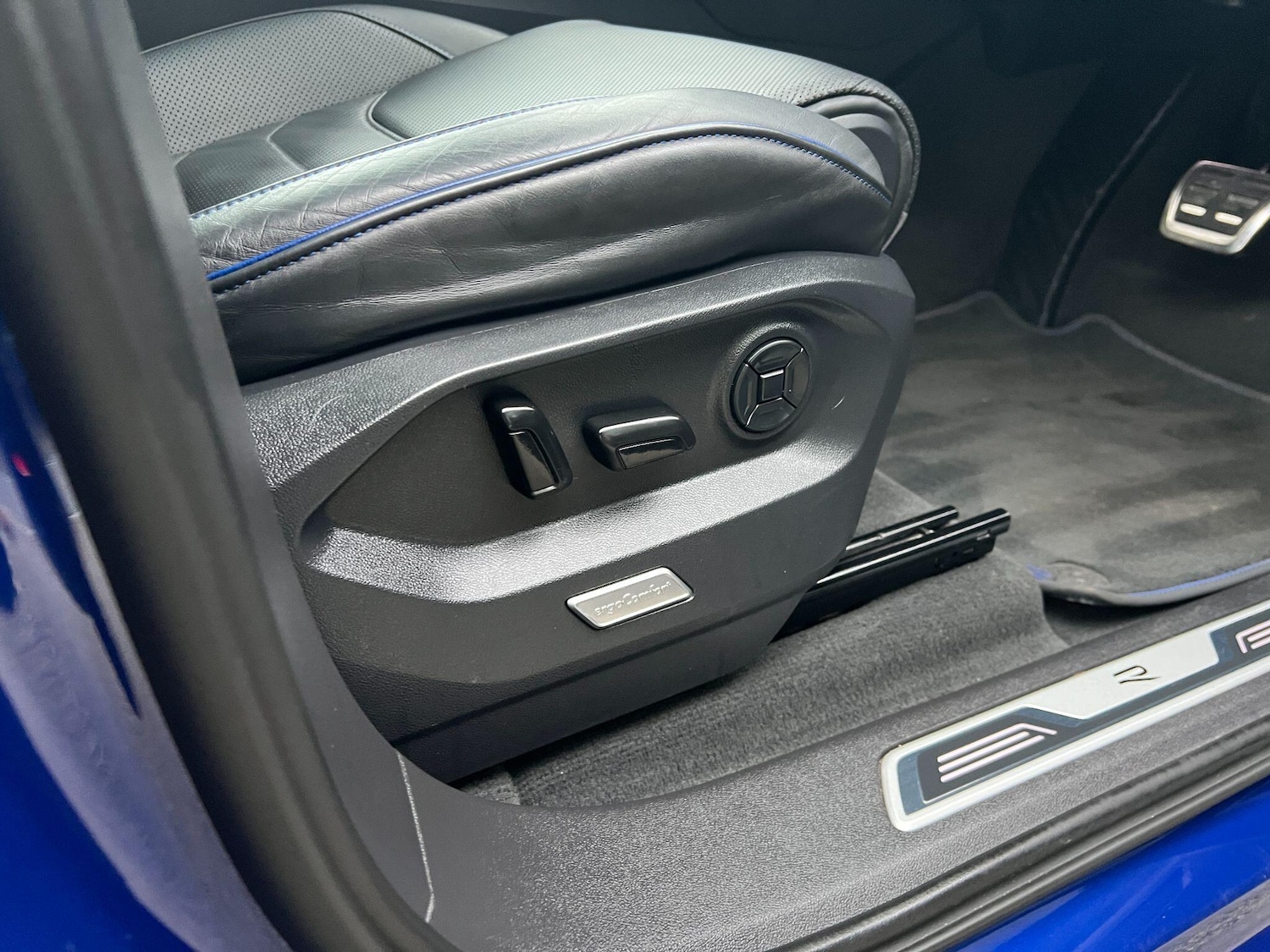 Used Volkswagen Touareg 2023 for sale - 77039855: Photo 59