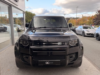 Used Land Rover Defender 90 2022 for sale - 76042706: Photo