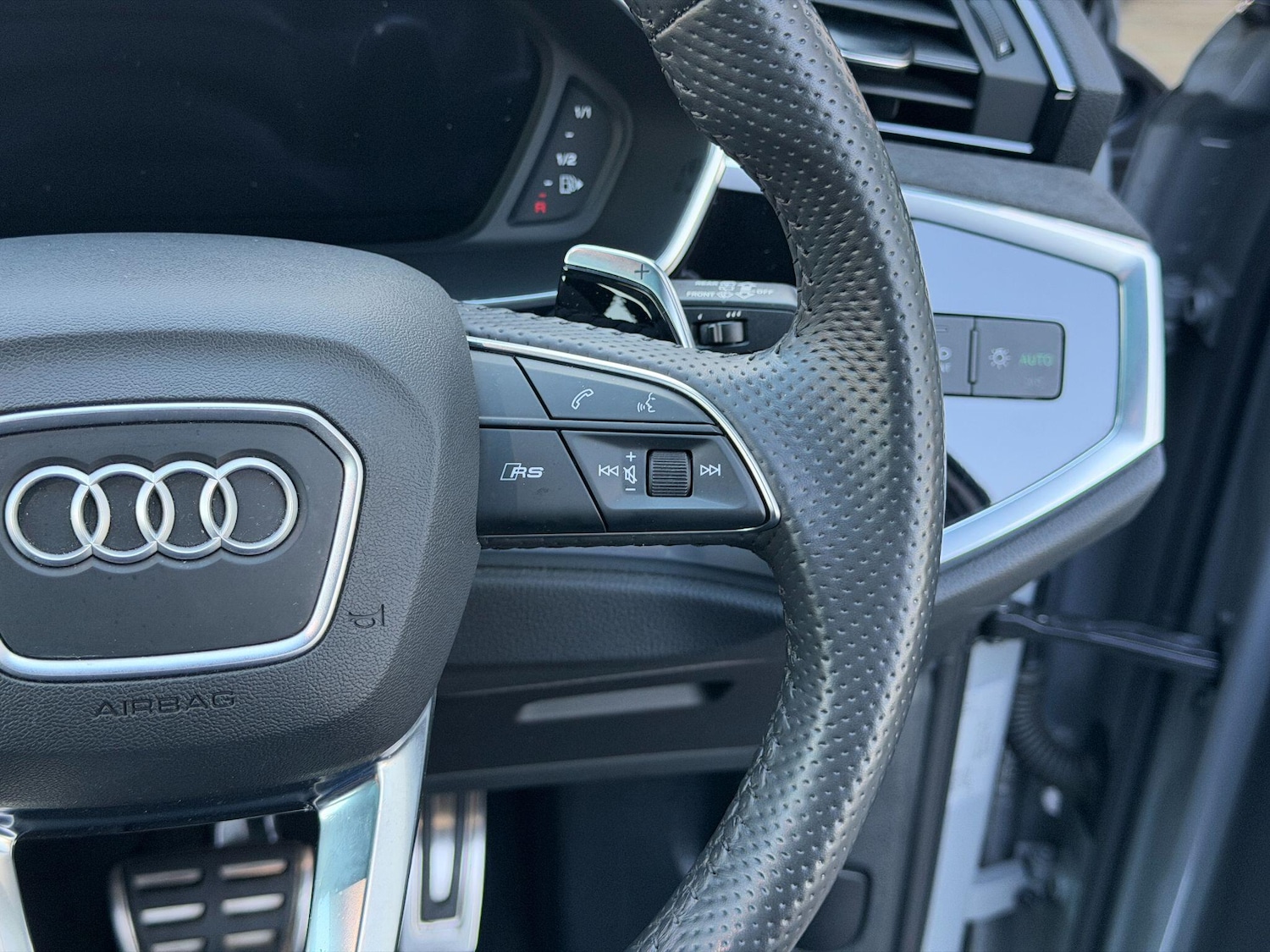 Used Audi RS Q3 2022 for sale - 76865543: Photo 27