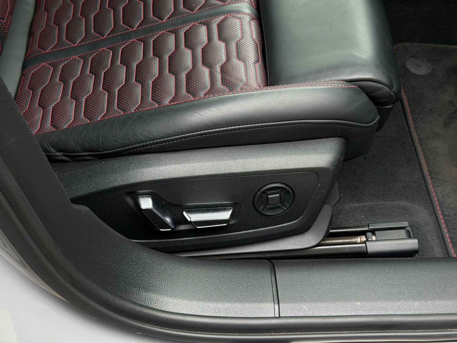 Used Audi RS6 Avant 2024 for sale - 77970003: Photo 40