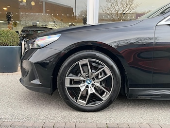 Used BMW i5 2025 for sale - 77074660: Photo