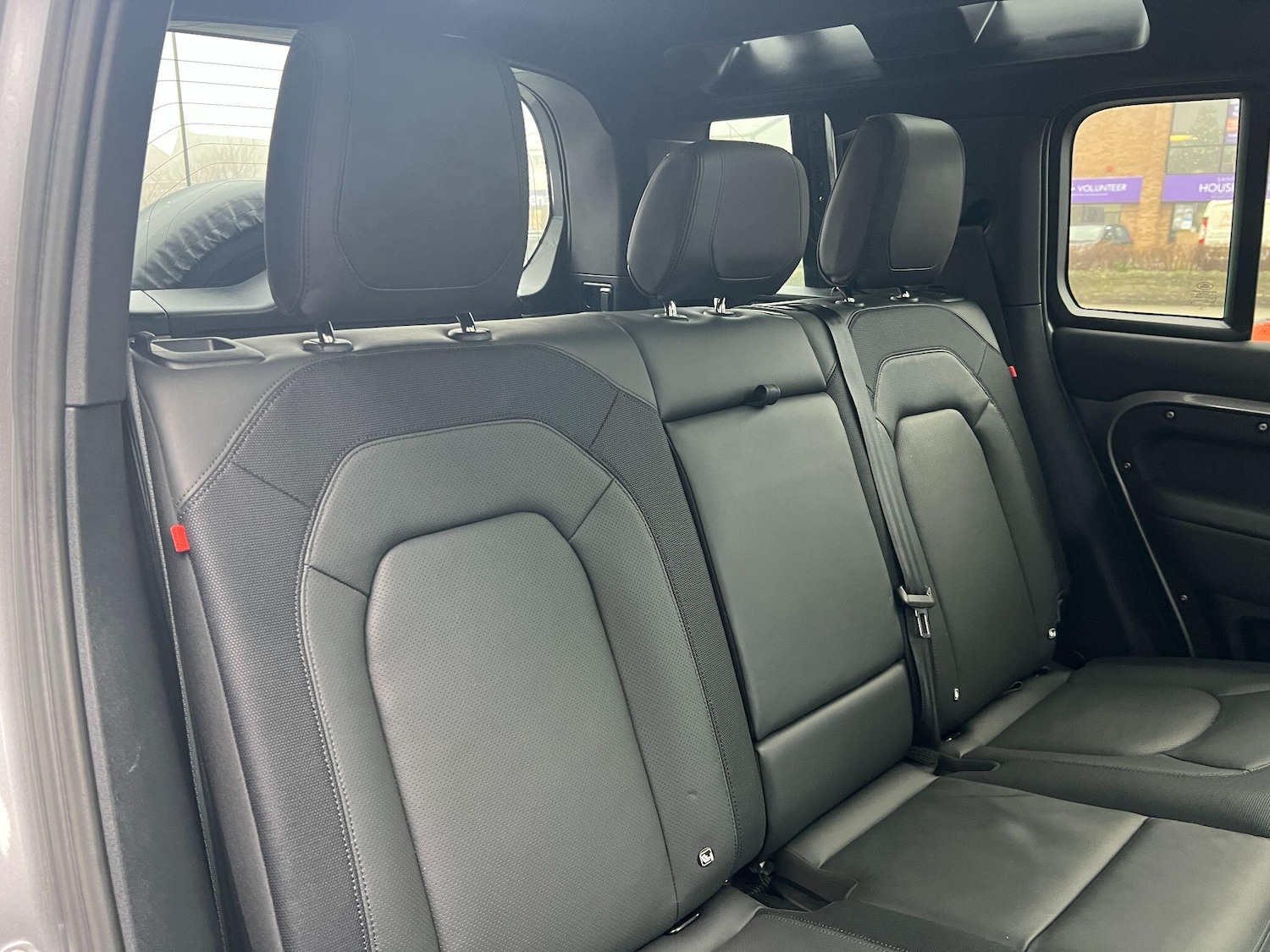 Used Land Rover Defender 2024 for sale - 77016669: Photo 30