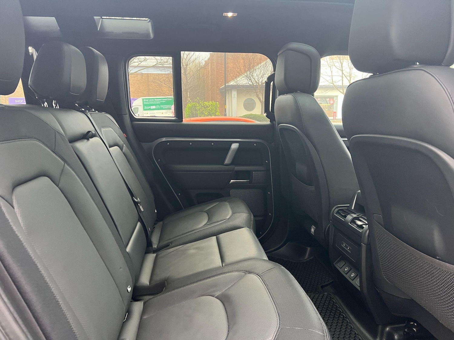 Used Land Rover Defender 2024 for sale - 77016669: Photo 31