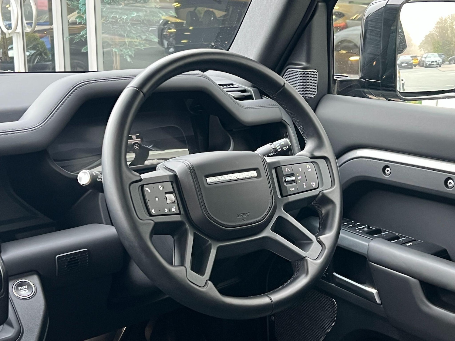 Used Land Rover Defender 2024 for sale - 77016669: Photo 33