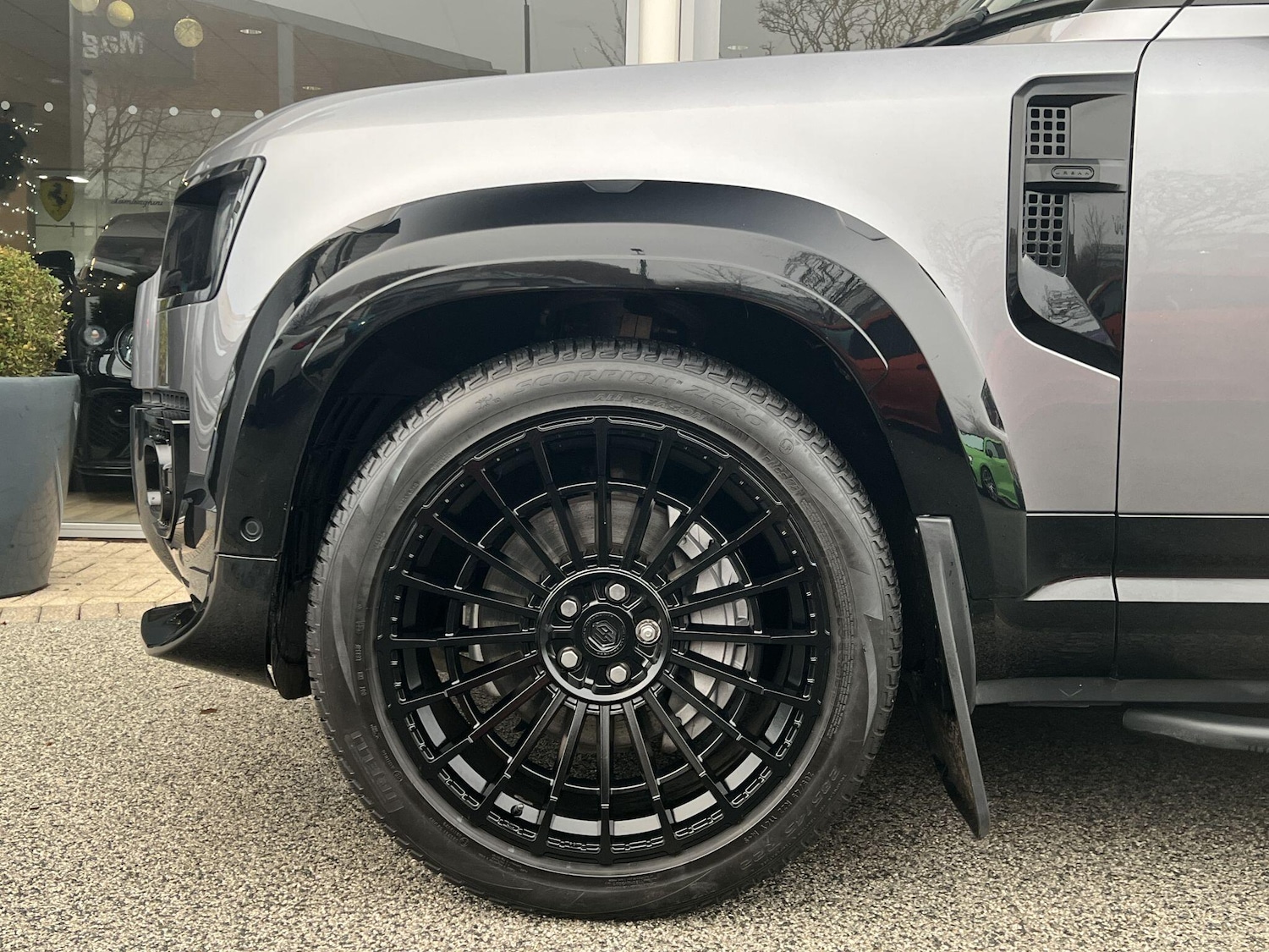 Used Land Rover Defender 2024 for sale - 77016669: Photo 4