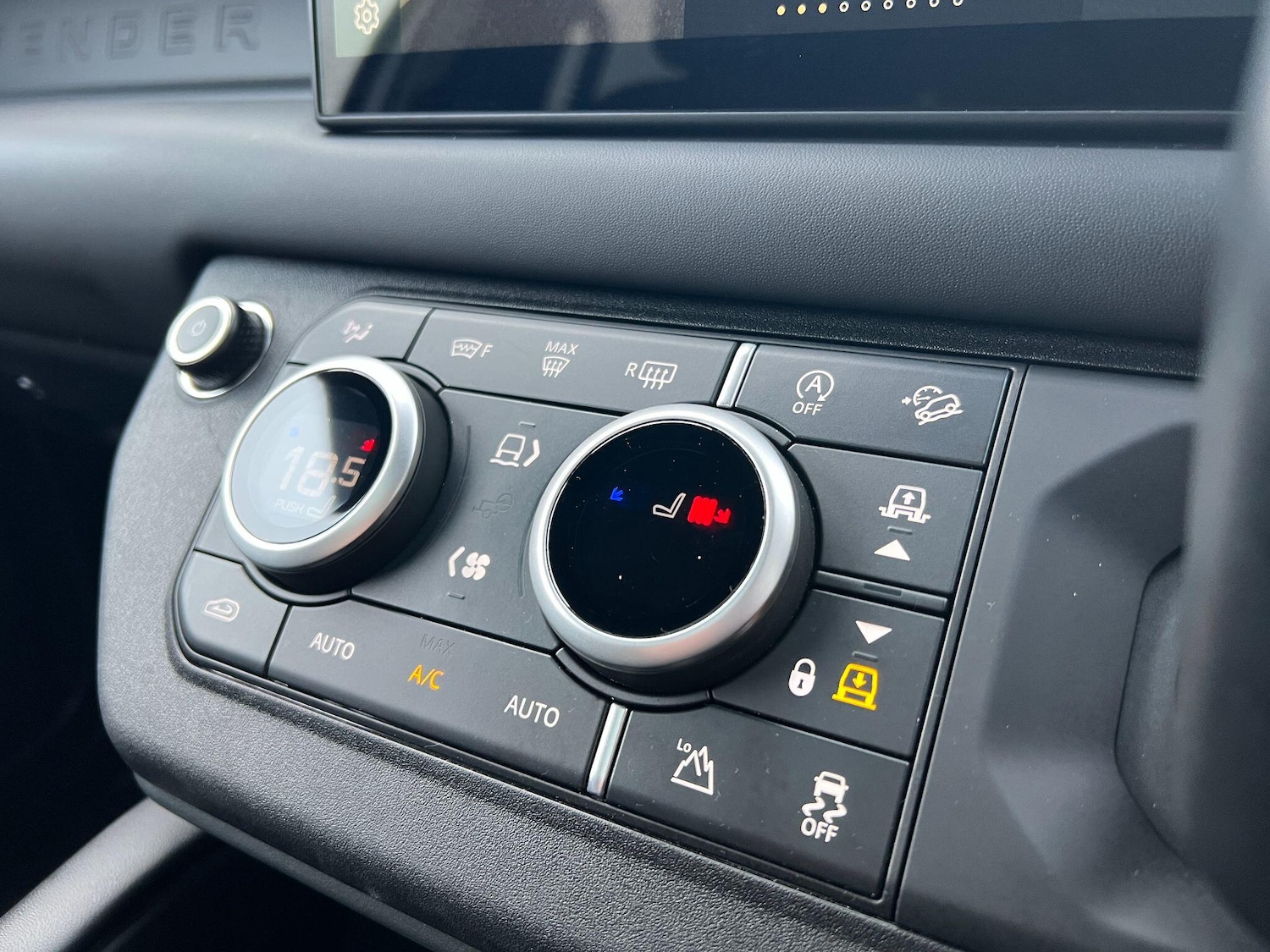 Used Land Rover Defender 2024 for sale - 77016669: Photo 40