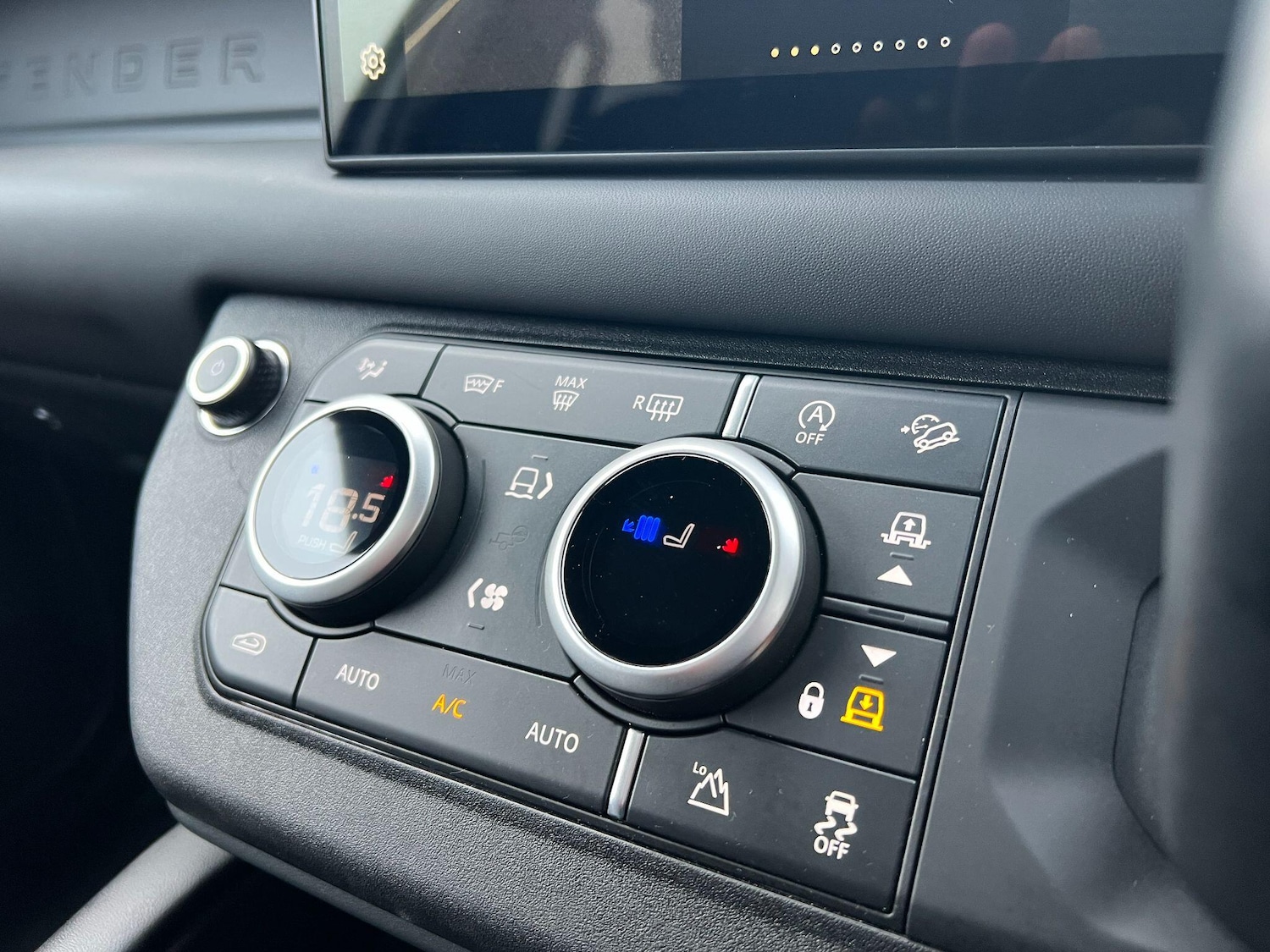 Used Land Rover Defender 2024 for sale - 77016669: Photo 41