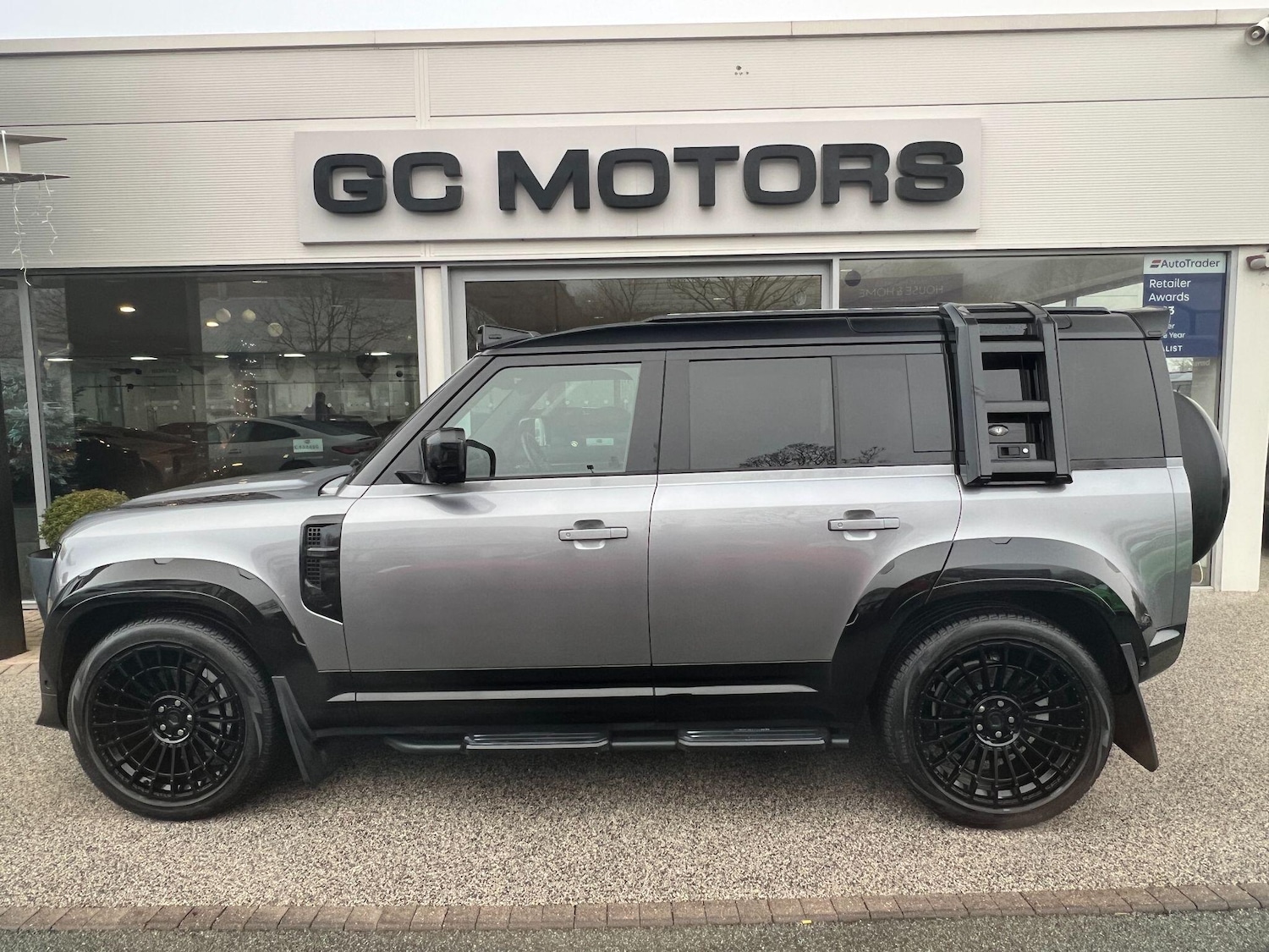 Used Land Rover Defender 2024 for sale - 77016669: Photo 5