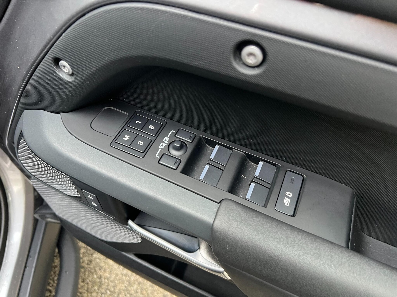 Used Land Rover Defender 2024 for sale - 77016669: Photo 55