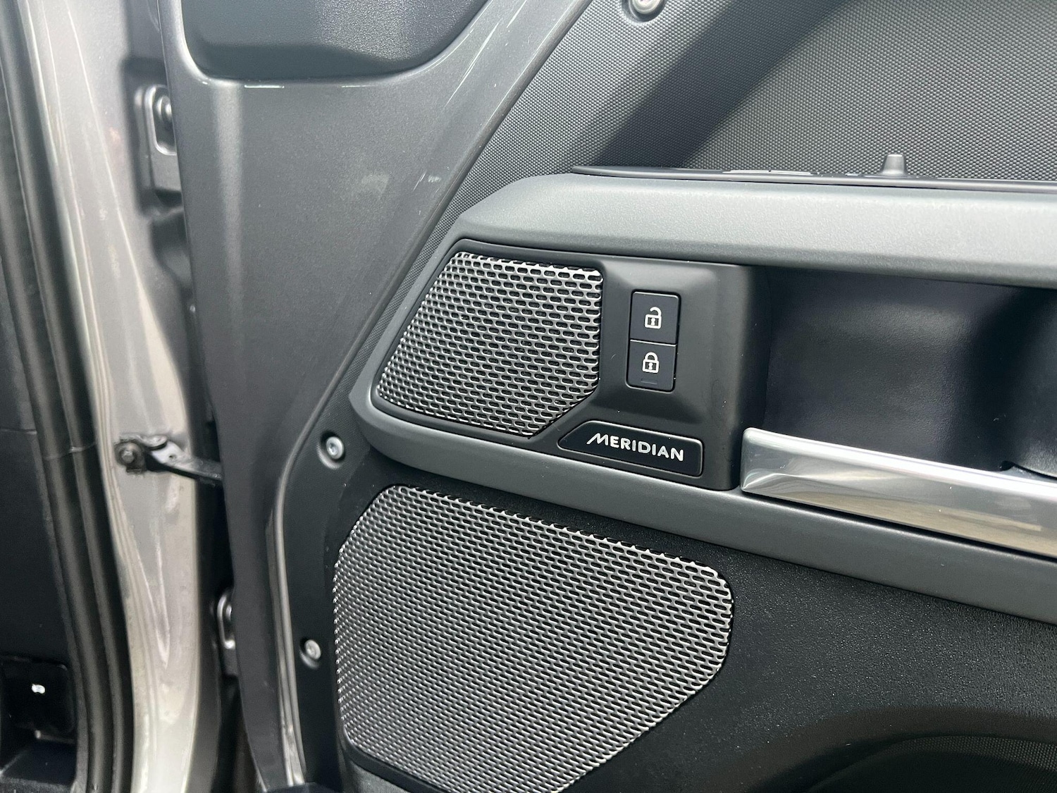 Used Land Rover Defender 2024 for sale - 77016669: Photo 56