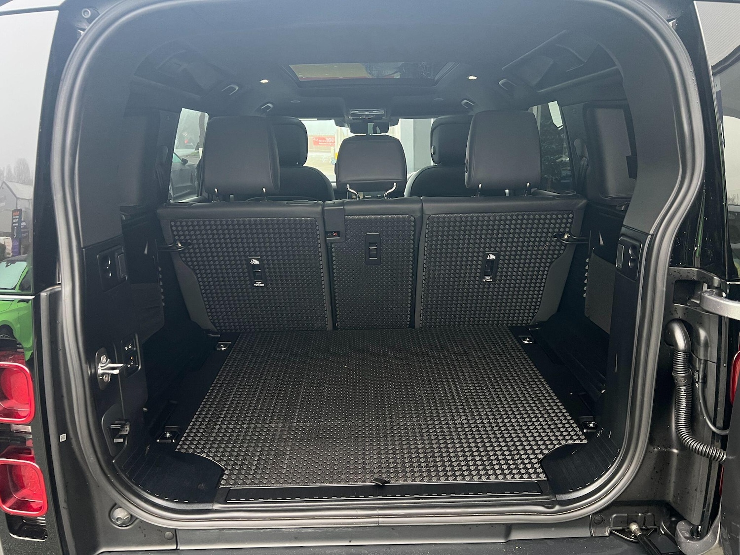 Used Land Rover Defender 2024 for sale - 77016669: Photo 58