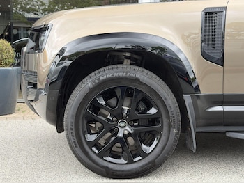 Used Land Rover Defender 2024 for sale - 78946431: Photo
