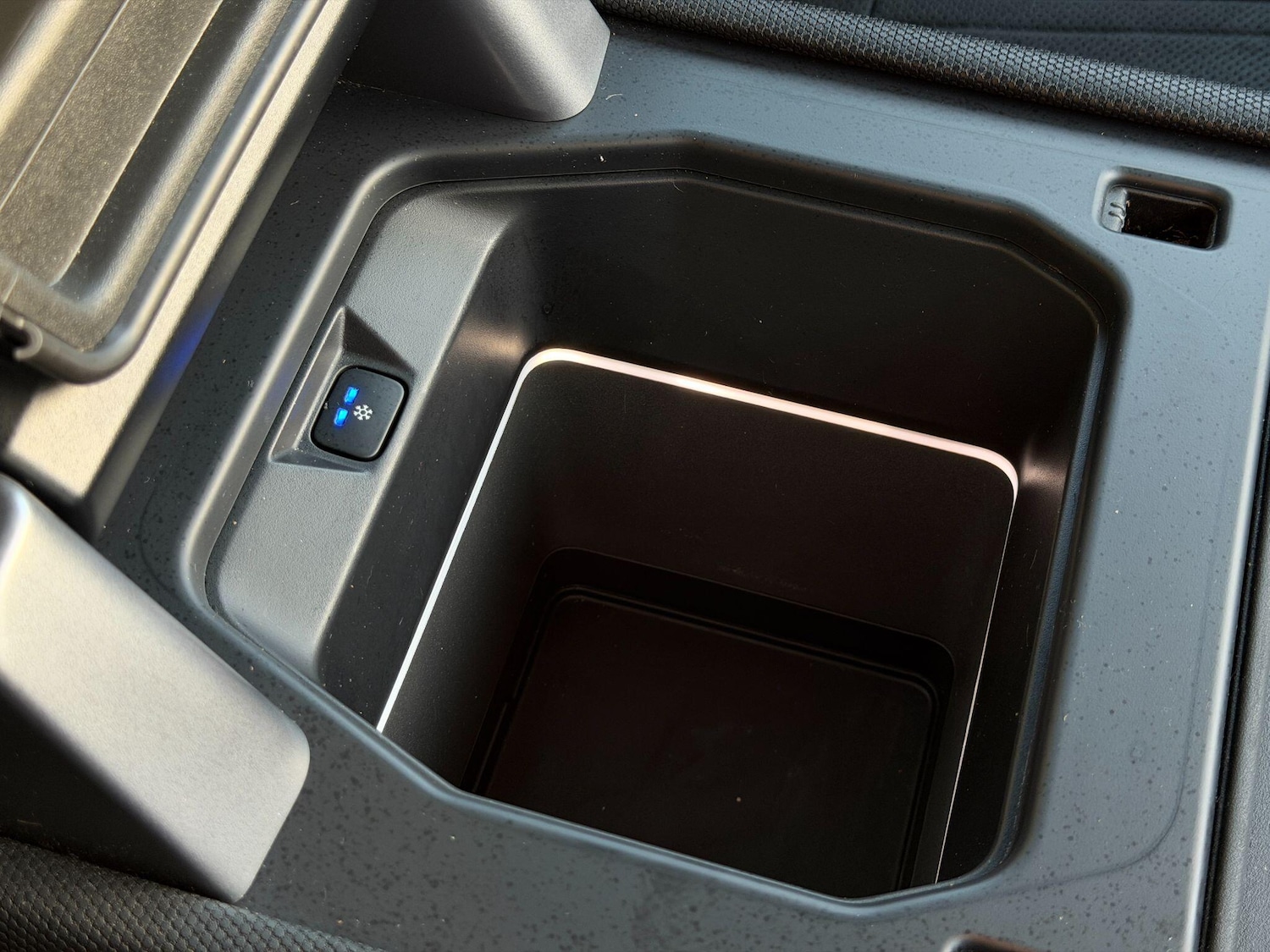 Used Land Rover Defender 90 for sale - 77015495: Photo 37