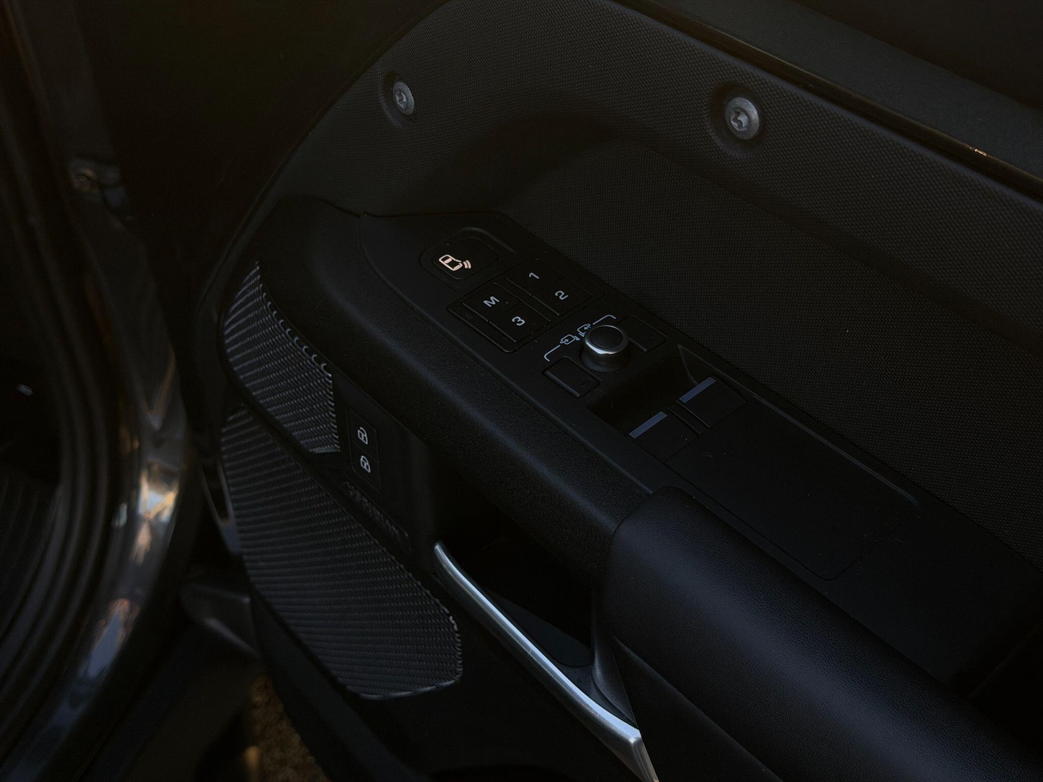 Used Land Rover Defender 90 for sale - 77015495: Photo 40