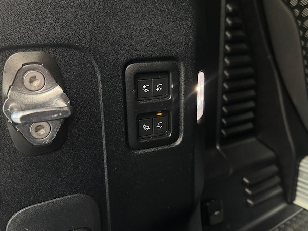 Used Land Rover Defender 90 2022 for sale - 76188957: Photo 67