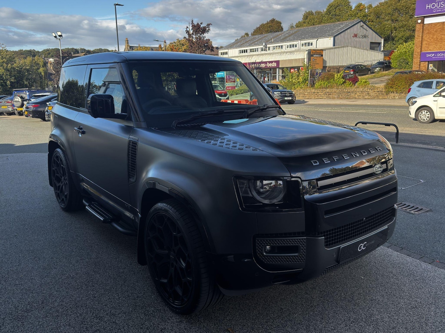 Used Land Rover Defender 90 2023 for sale - 75915653: Photo 11