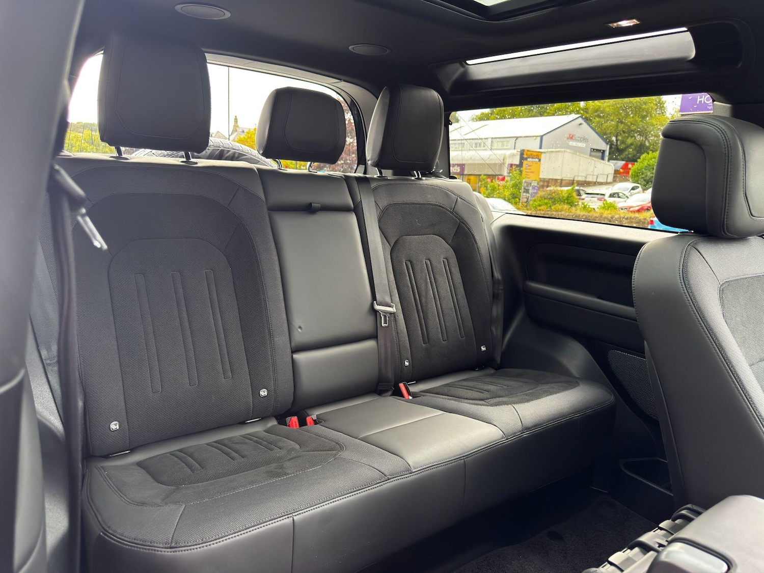 Used Land Rover Defender 90 2023 for sale - 75915653: Photo 19