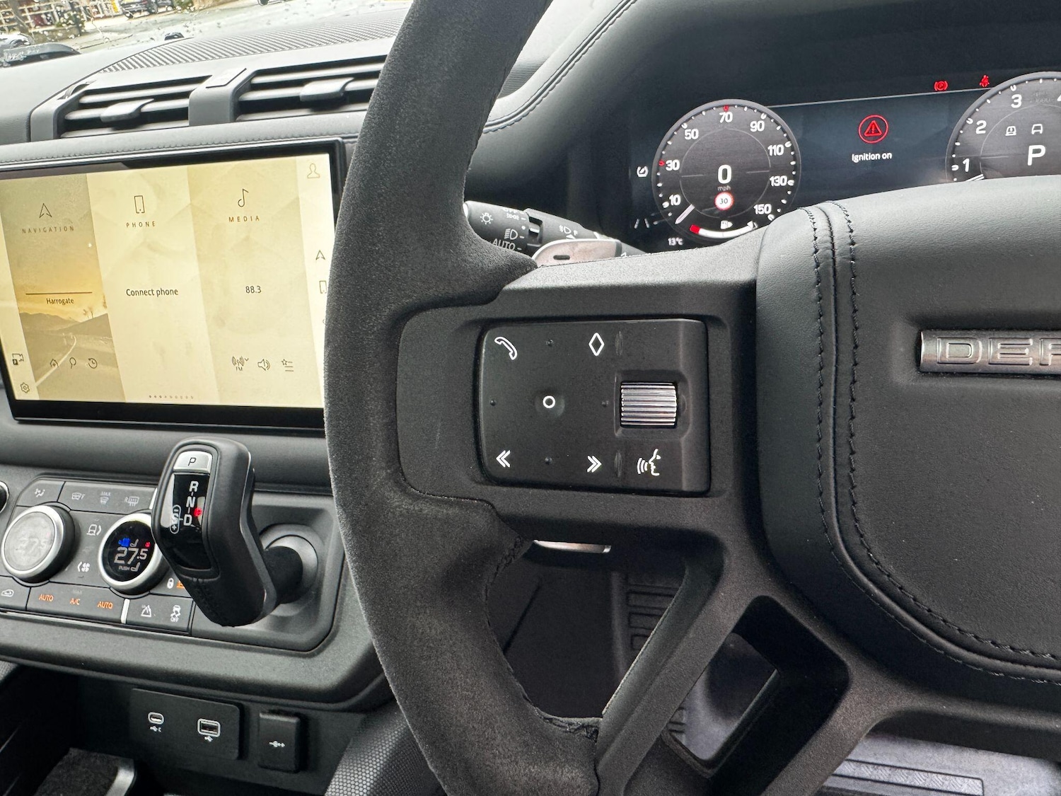 Used Land Rover Defender 90 2023 for sale - 75915653: Photo 25