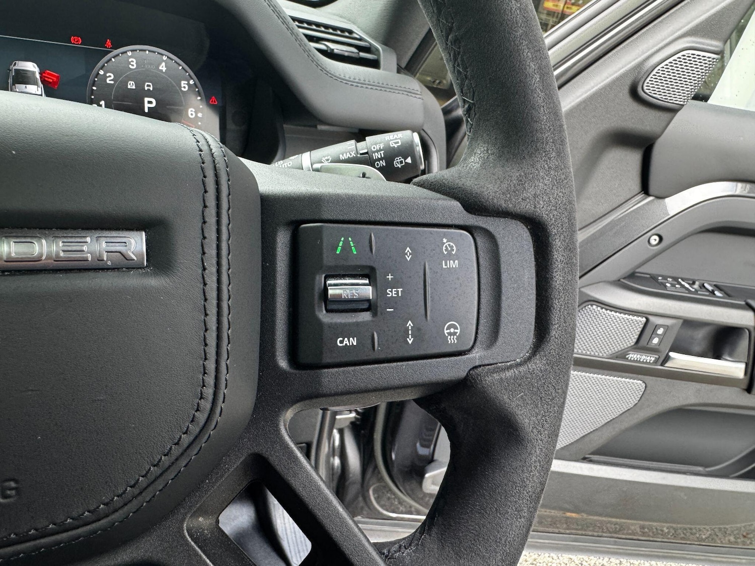 Used Land Rover Defender 90 2023 for sale - 75915653: Photo 26