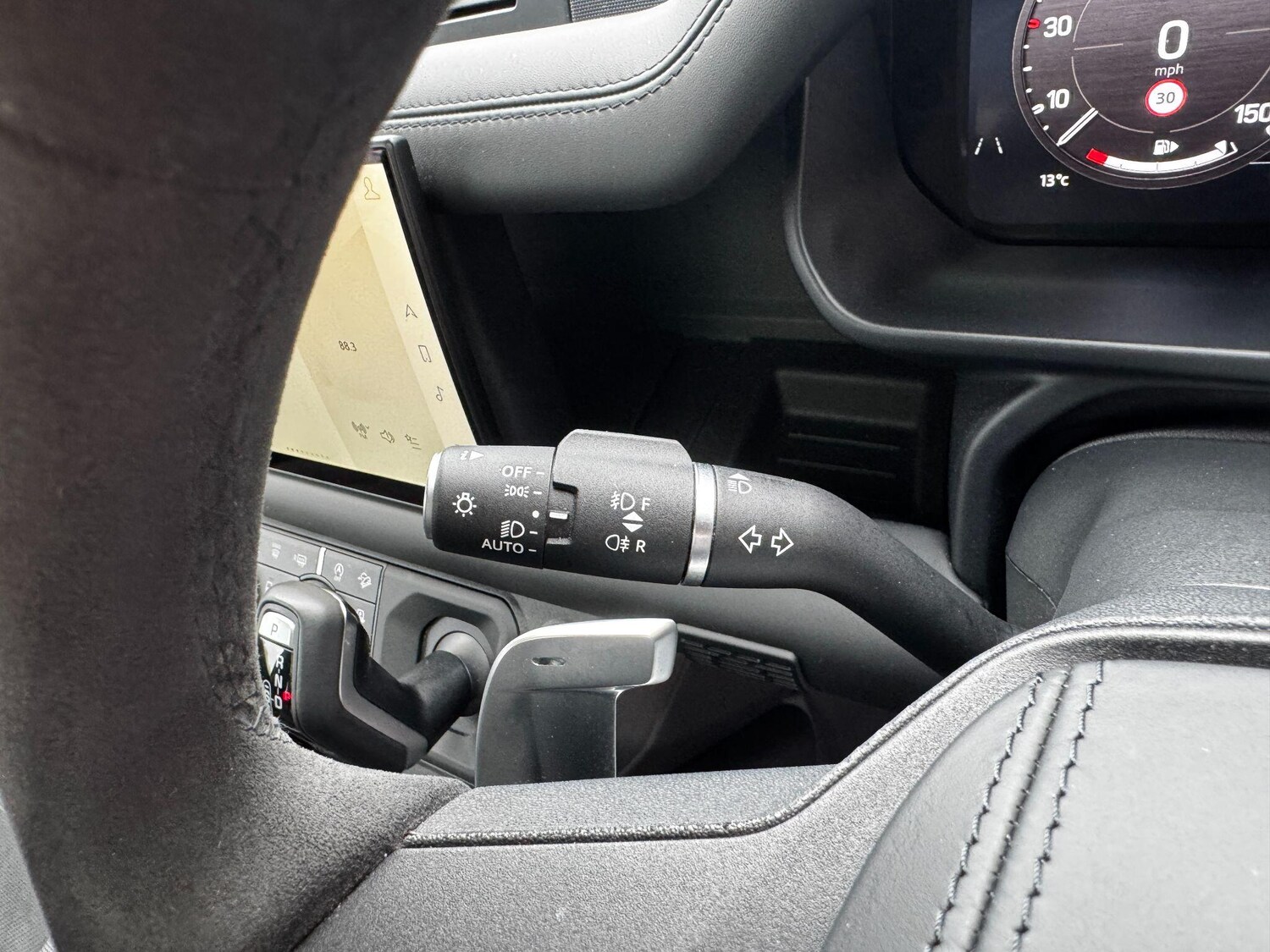 Used Land Rover Defender 90 2023 for sale - 75915653: Photo 28