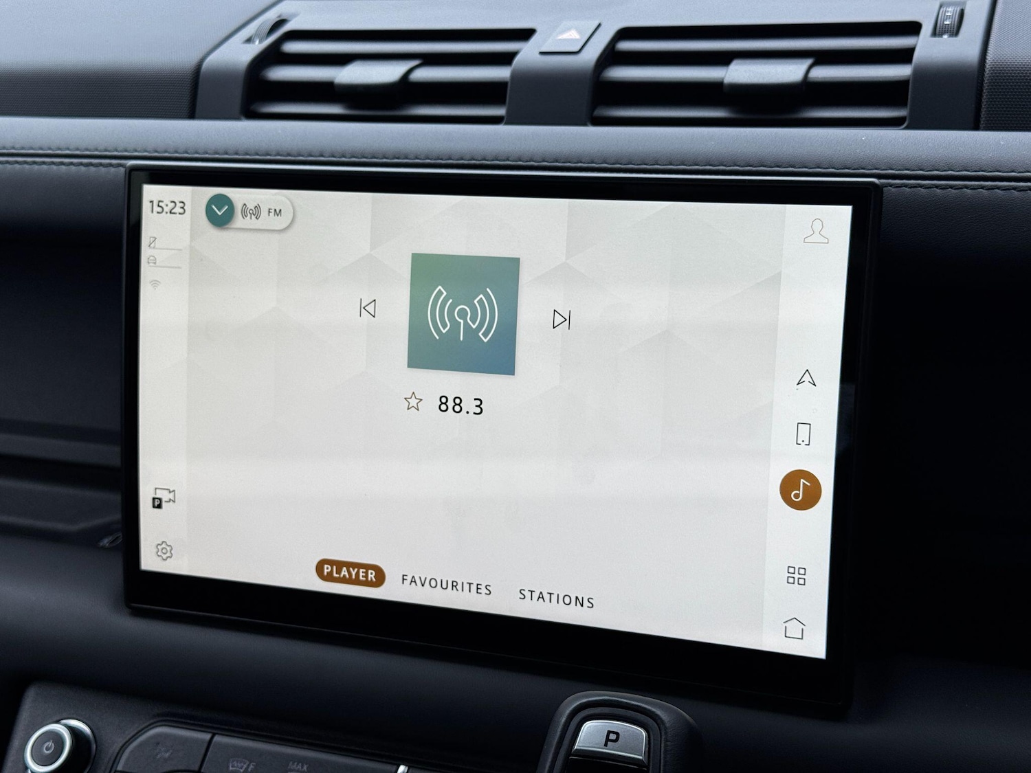 Used Land Rover Defender 90 2023 for sale - 75915653: Photo 35