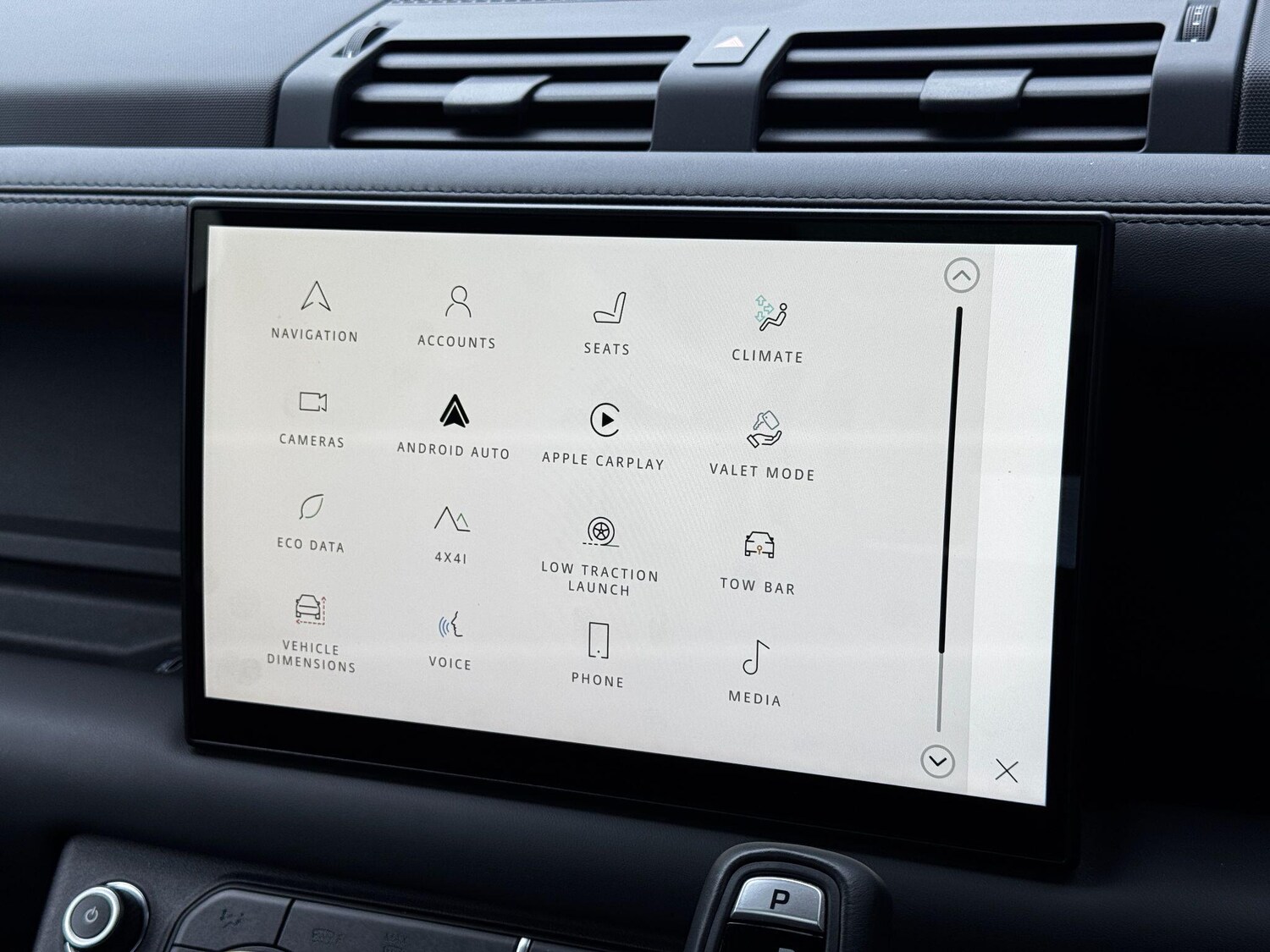 Used Land Rover Defender 90 2023 for sale - 75915653: Photo 36