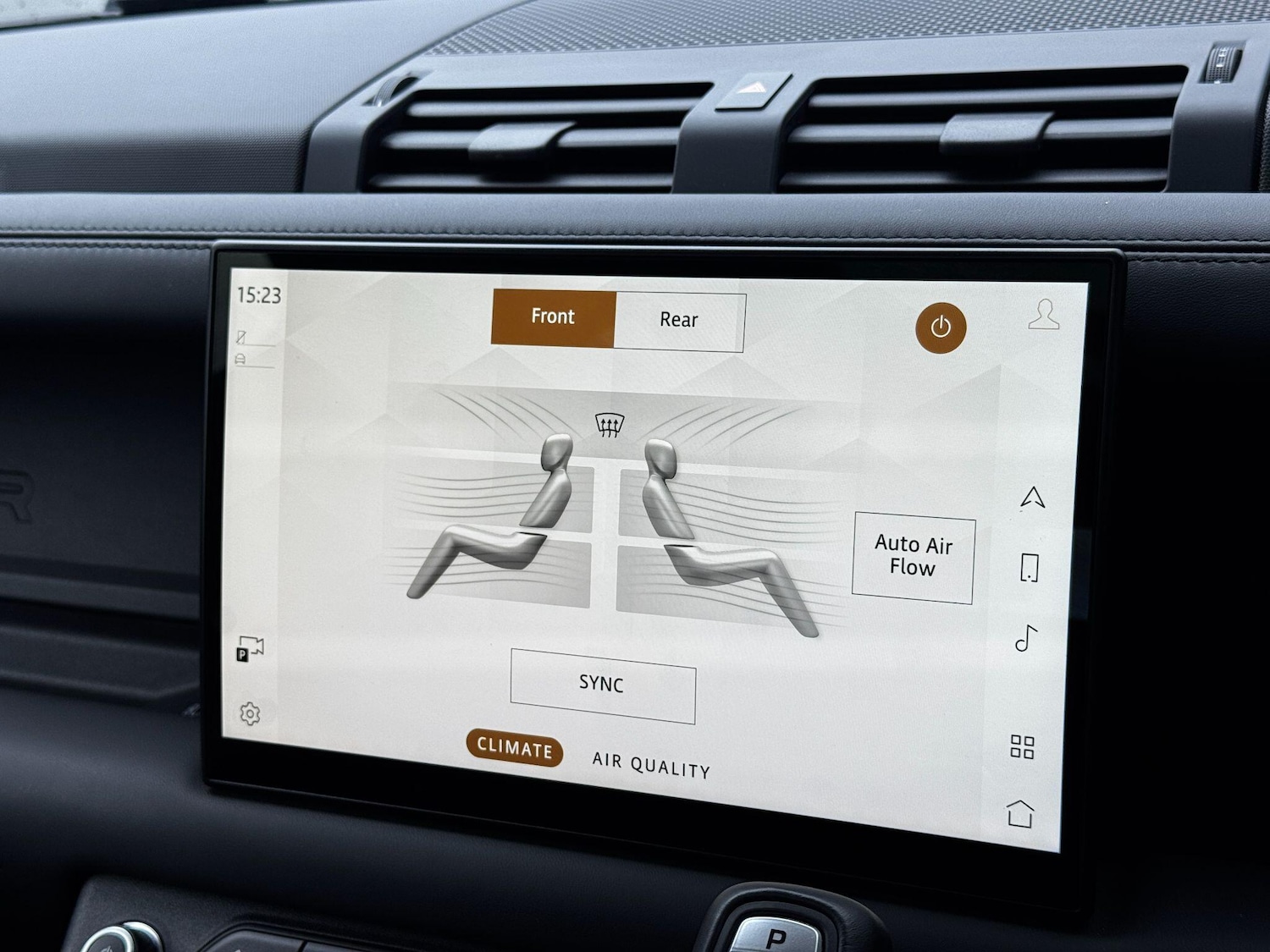 Used Land Rover Defender 90 2023 for sale - 75915653: Photo 39