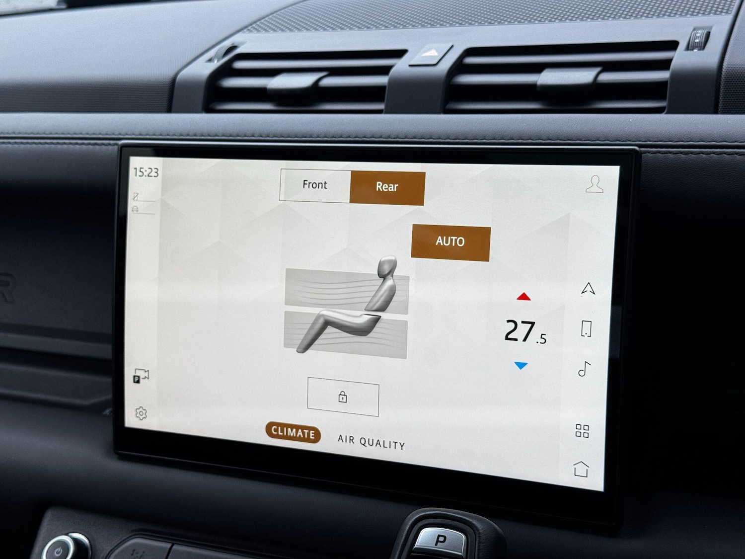 Used Land Rover Defender 90 2023 for sale - 75915653: Photo 40