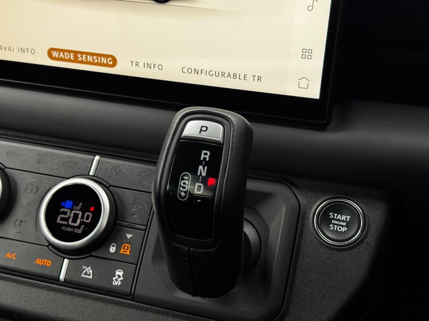 Used Land Rover Defender 90 2023 for sale - 75915653: Photo 45