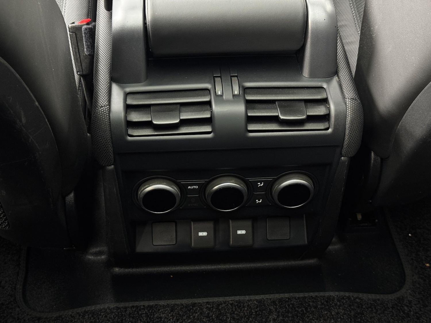 Used Land Rover Defender 90 2023 for sale - 75915653: Photo 51