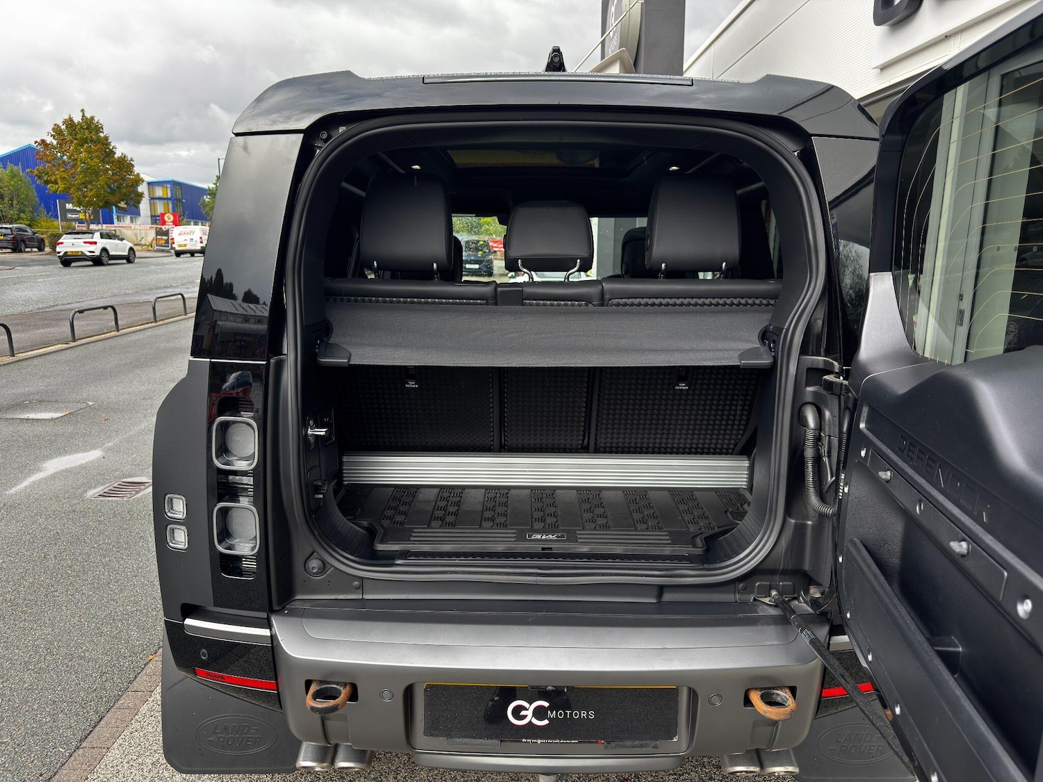 Used Land Rover Defender 90 2023 for sale - 75915653: Photo 71