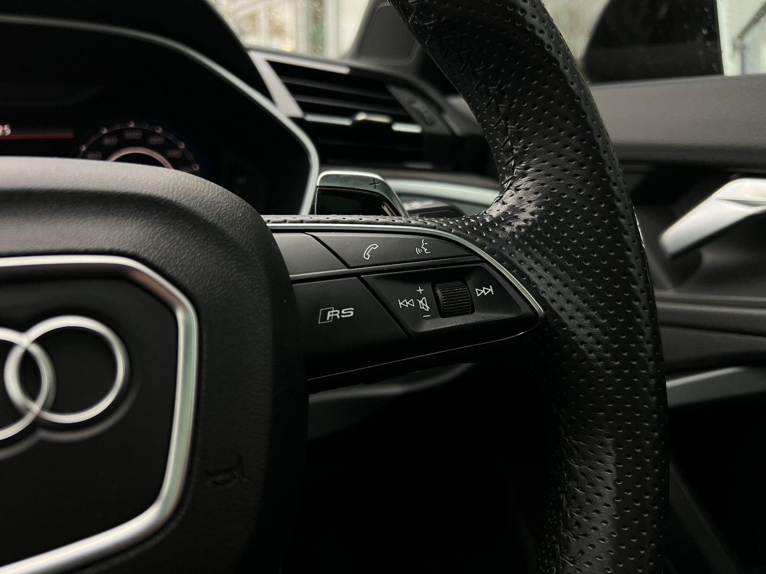Used Audi RS Q3 2021 for sale - 76327328: Photo 22