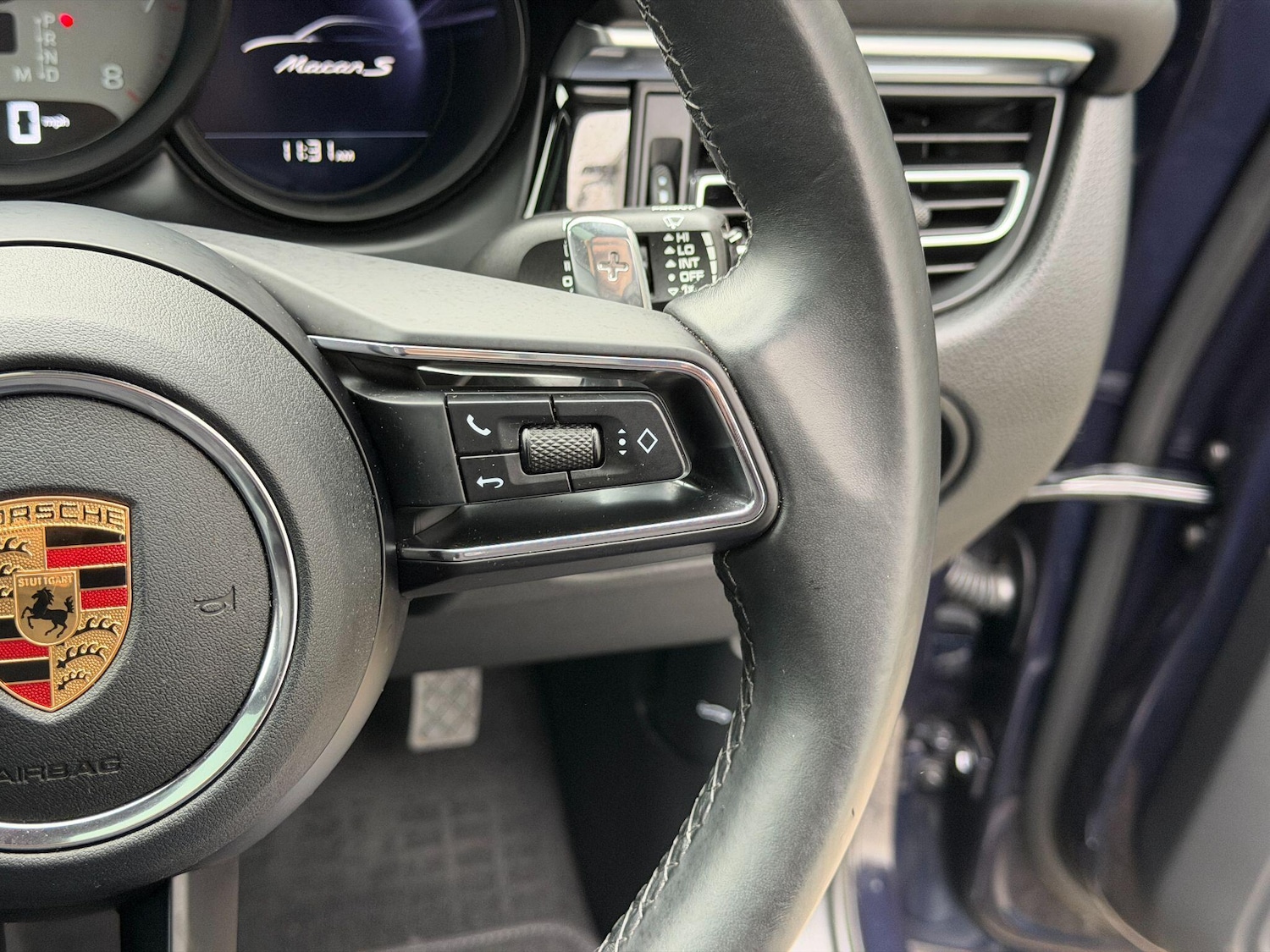 Used Porsche Macan 2022 for sale - 76965365: Photo 25