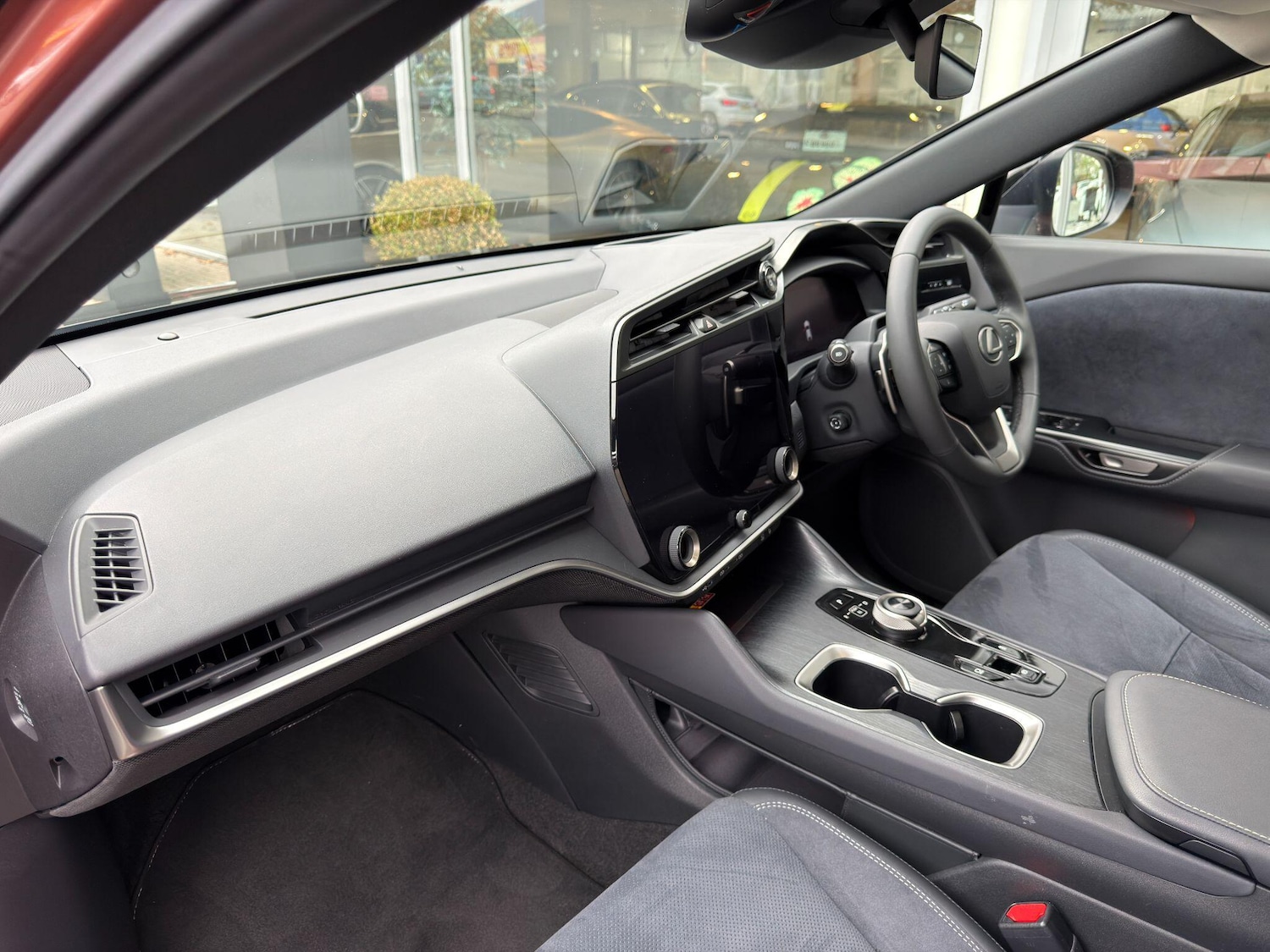 Used Lexus RZ 2023 for sale - 76997887: Photo 16