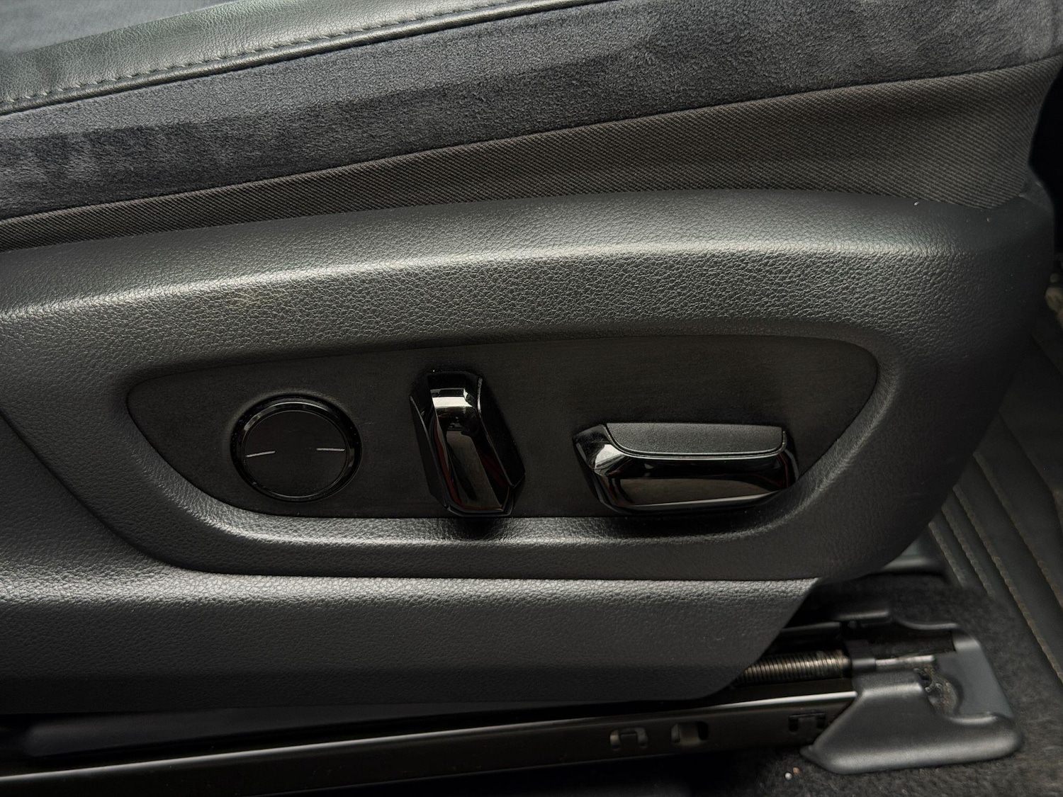 Used Lexus RZ 2023 for sale - 76997887: Photo 48