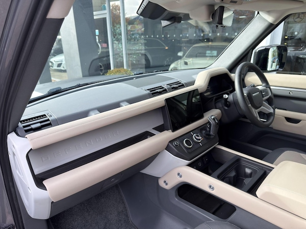 Used Land Rover Defender 110 2024 for sale - 76199877: Photo 21