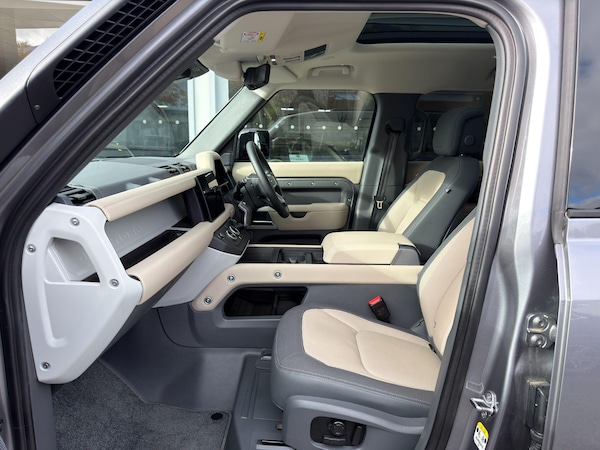 Used Land Rover Defender 110 2024 for sale - 76199877: Photo 25