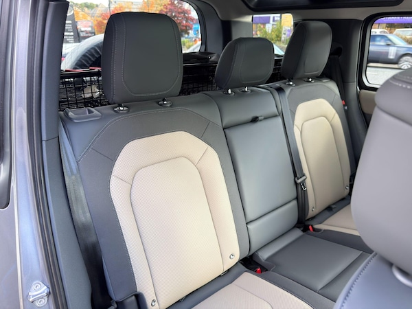Used Land Rover Defender 110 2024 for sale - 76199877: Photo 27
