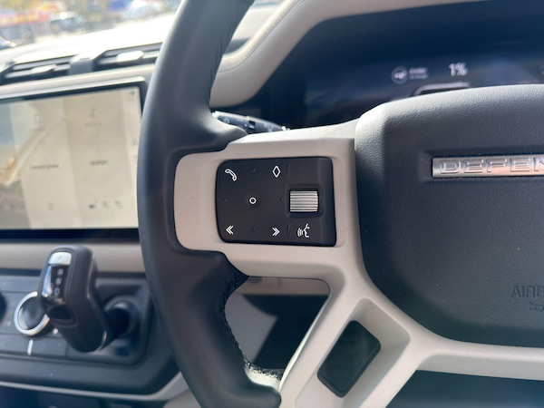 Used Land Rover Defender 110 2024 for sale - 76199877: Photo 35