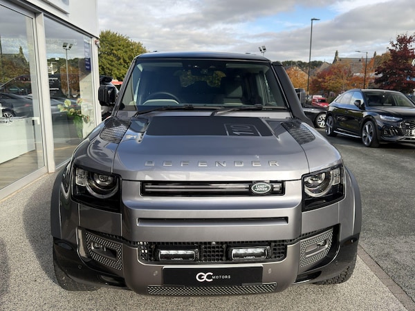 Used Land Rover Defender 110 2024 for sale - 76199877: Photo 3