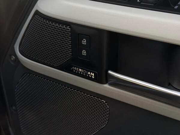 Used Land Rover Defender 110 2024 for sale - 76199877: Photo 40
