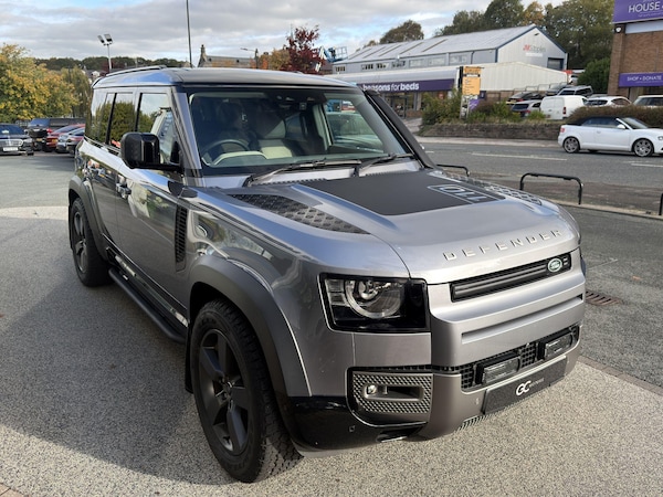 Used Land Rover Defender 110 2024 for sale - 76199877: Photo 9