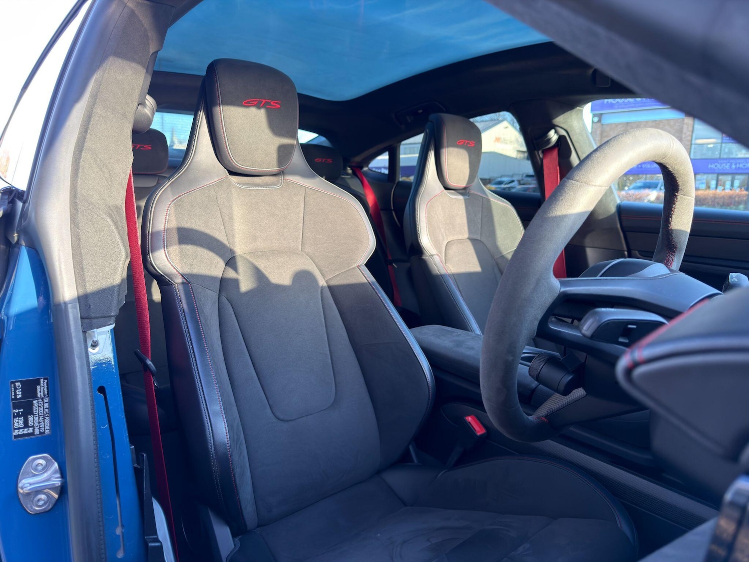 Used Porsche Taycan 2022 for sale - 77203940: Photo 16