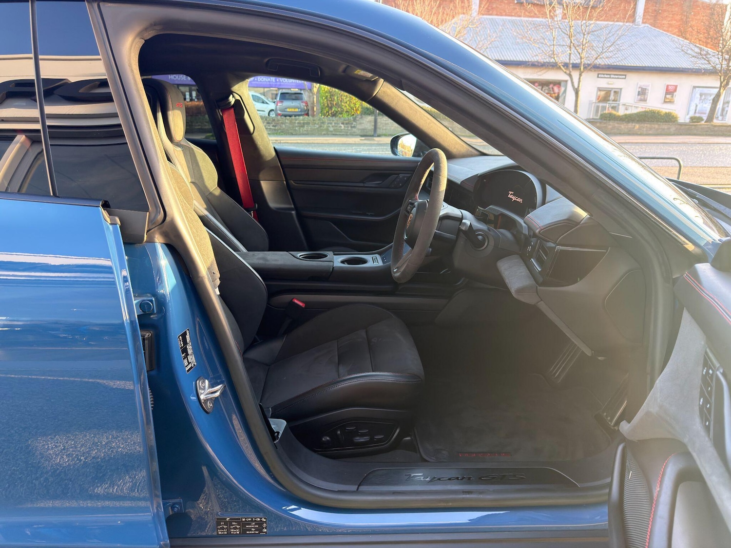 Used Porsche Taycan 2022 for sale - 77203940: Photo 17